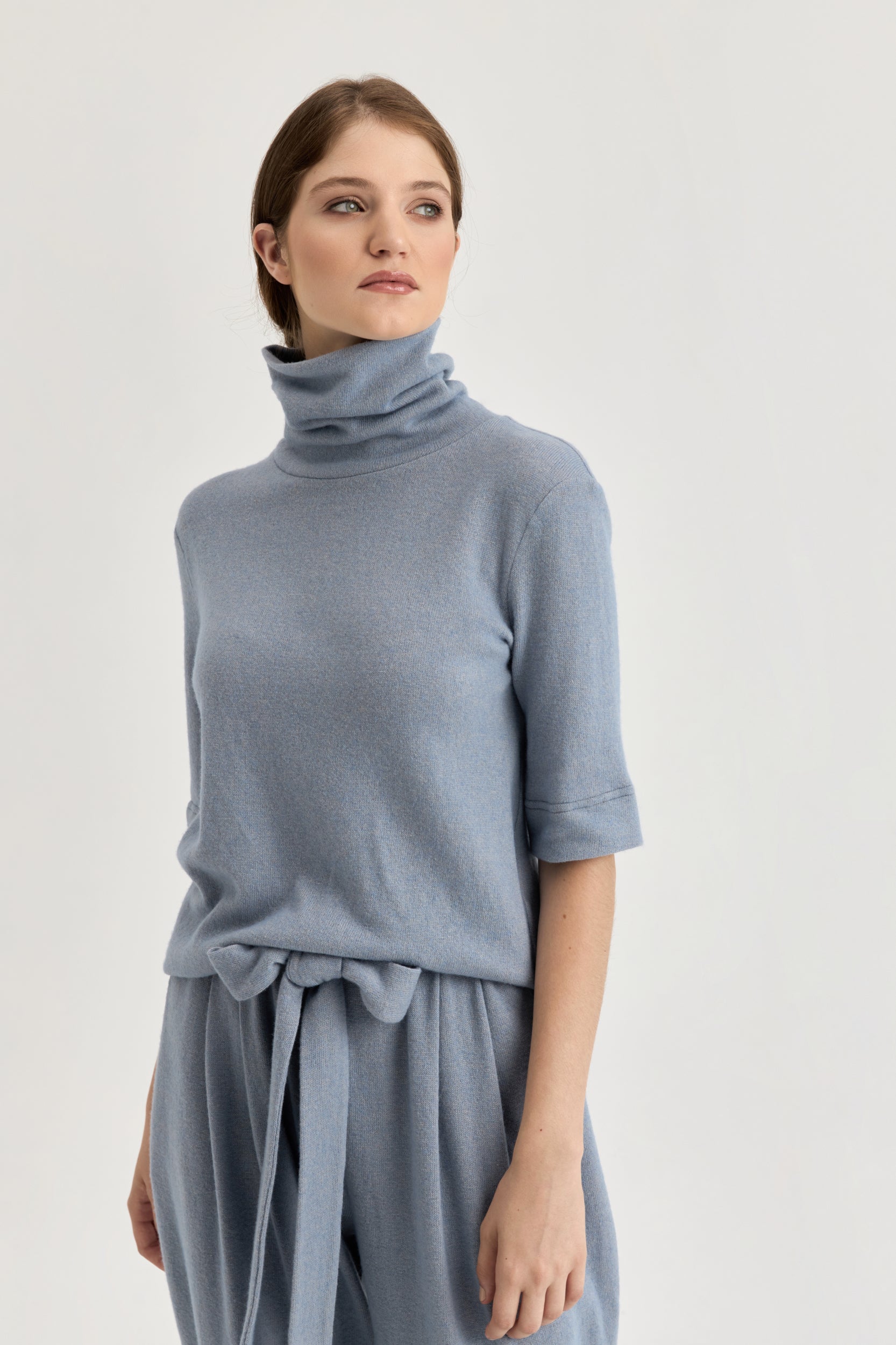 Laisvalaikio kostiumas - melsvos spalvos