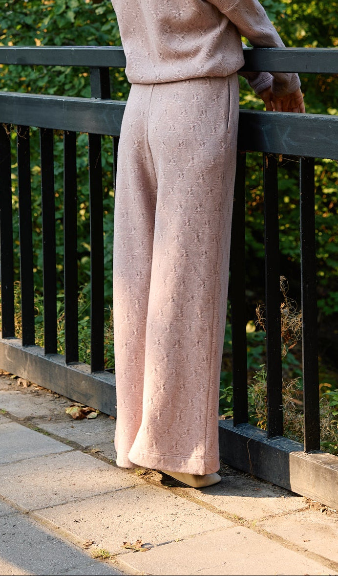 Laisvalaikio kostiumas - pelenų rožinės spalvos