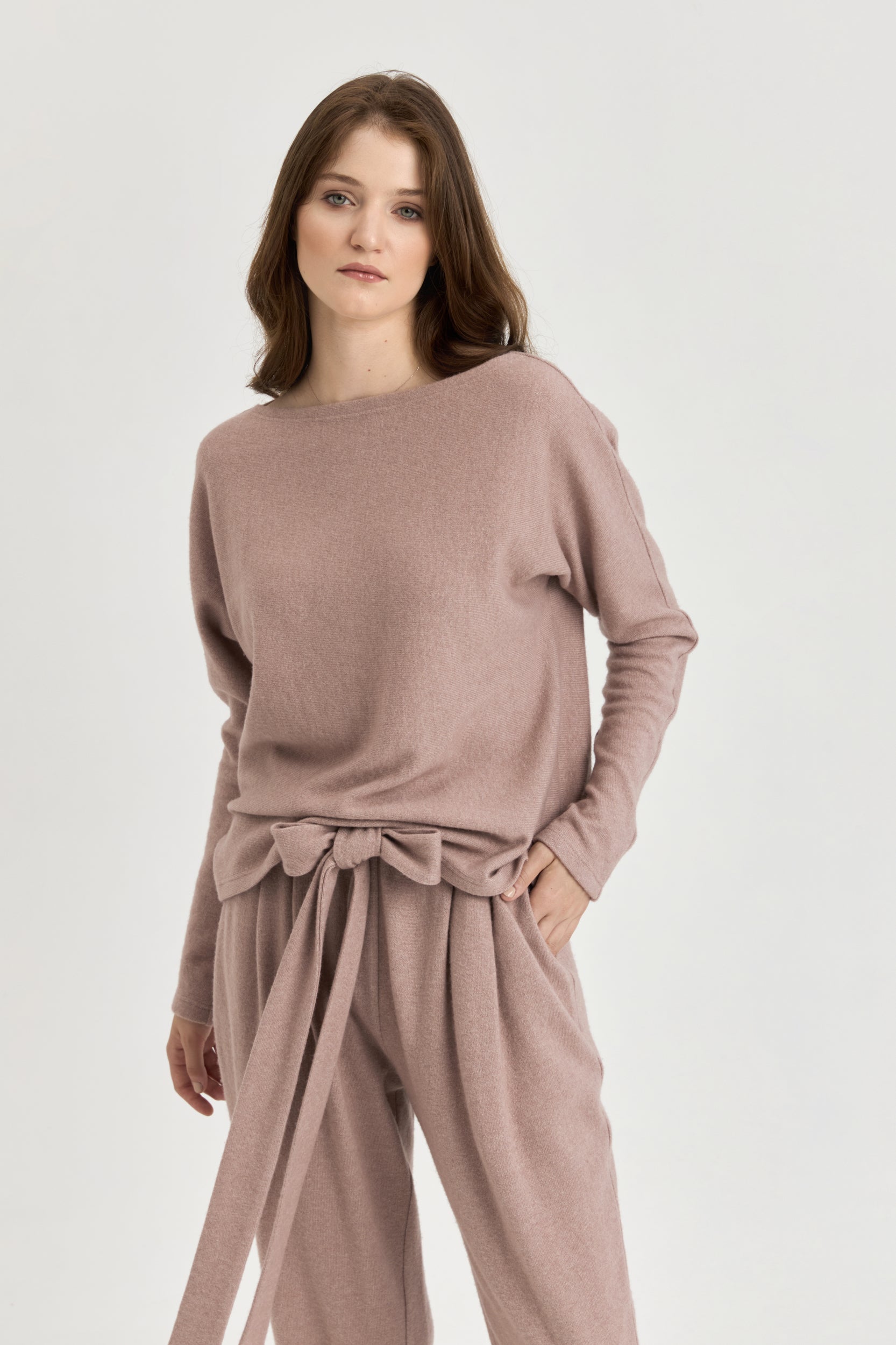 Laisvalaikio kostiumas - pelenų rožinės spalvos