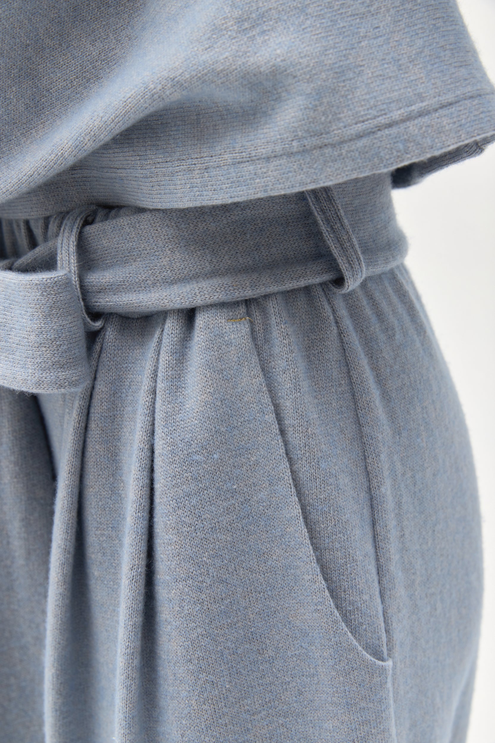 Laisvalaikio kostiumas - melsvos spalvos