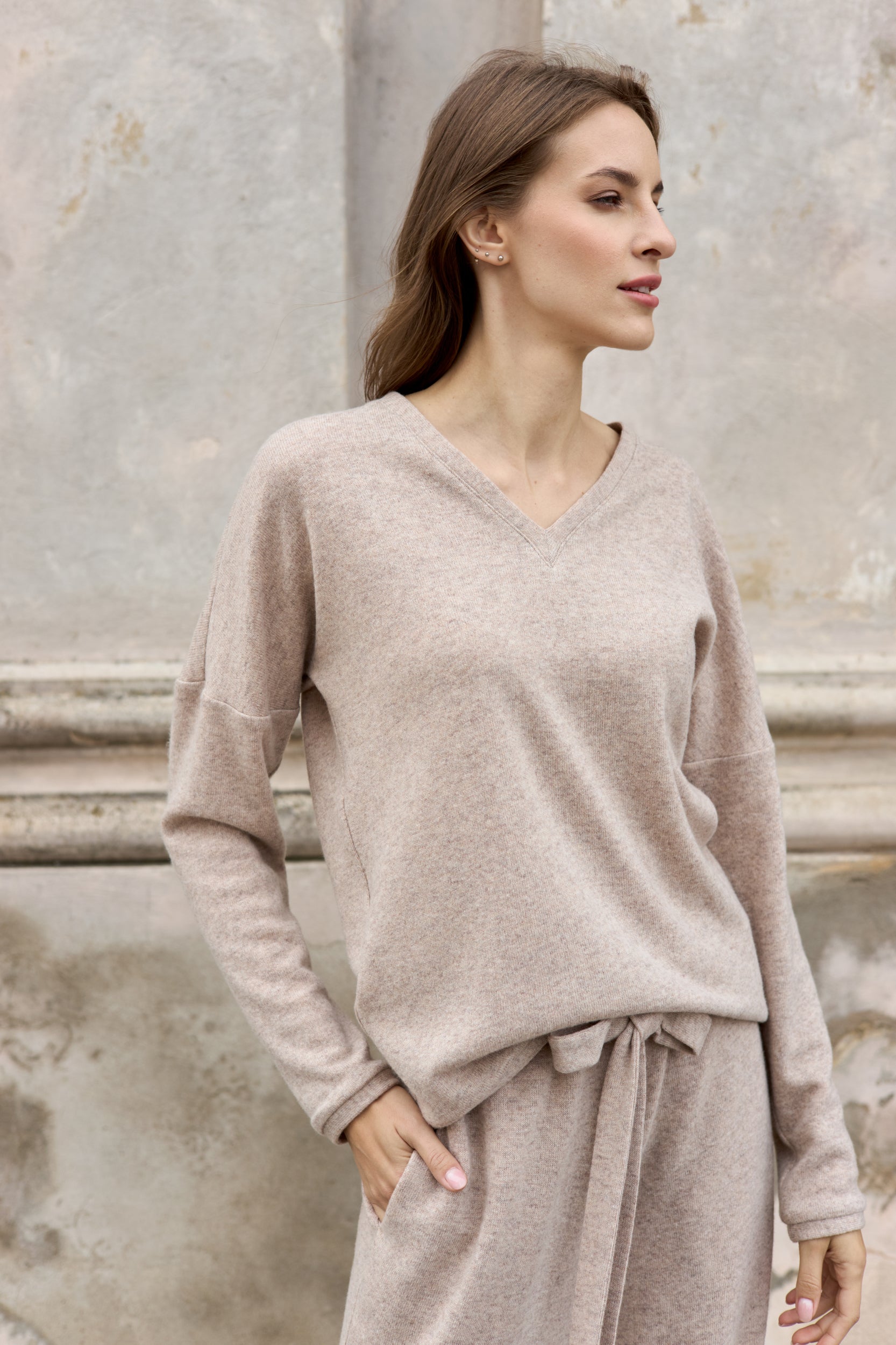 Laisvalaikio kostiumas - smėlio spalvos