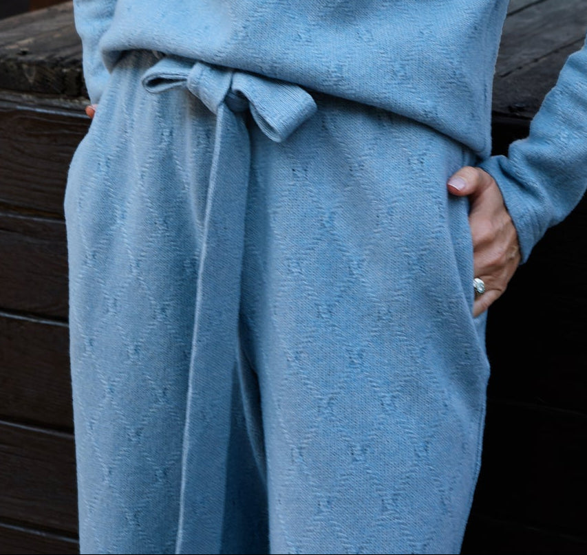 Laisvalaikio kostiumas - melsvos spalvos